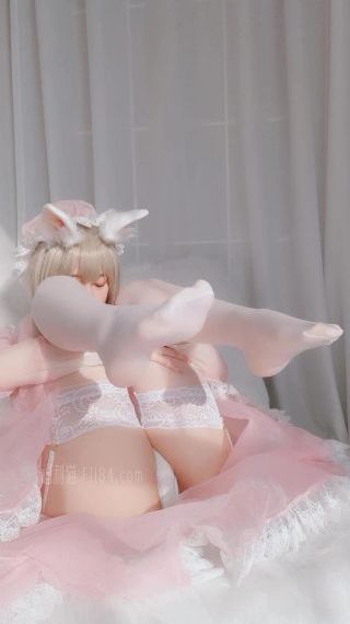 韩国女主播瑟妃脱丝袜_BD国语电影完整版在线观看