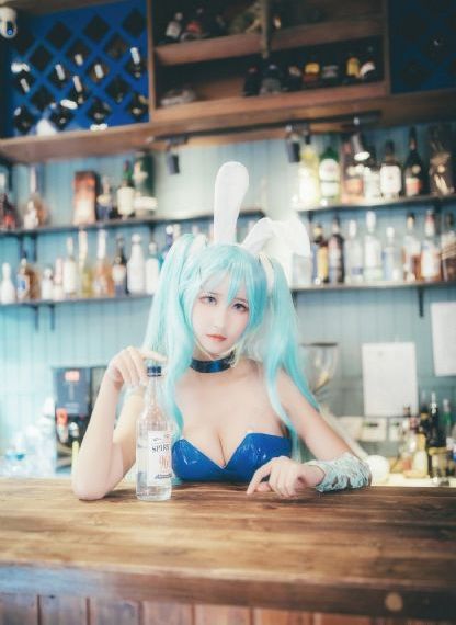 日韩三级a_720迅雷电影在线