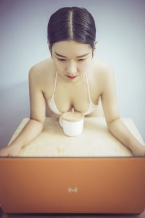 男同桌摸得我下面流水_1080高清视频播放