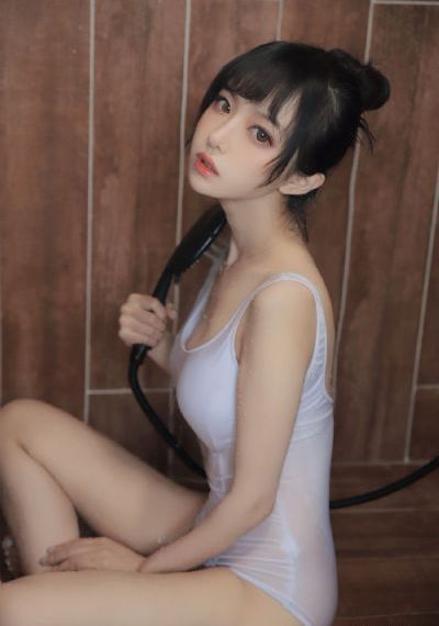 美女B骚被奸视频_1080P免费观看超清