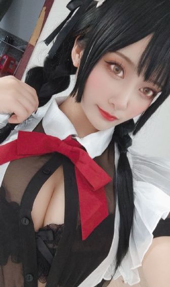 丝袜制服第一页第二页_1080影视在线观看