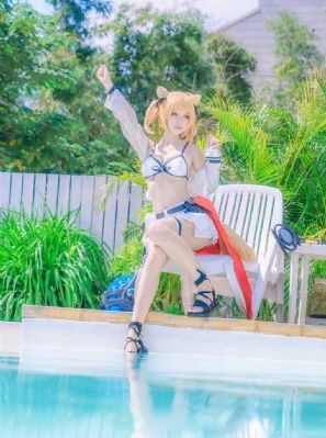 日韩肉丝袜free_720在线播放