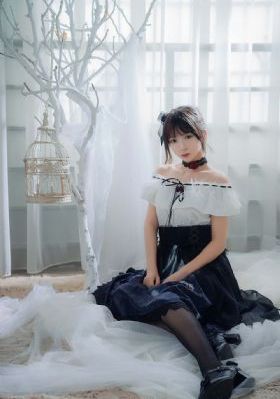 国模晴晴棚拍人体摄影_1080影视在线观看