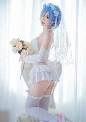操淫骚美女_1080P影视在线观看